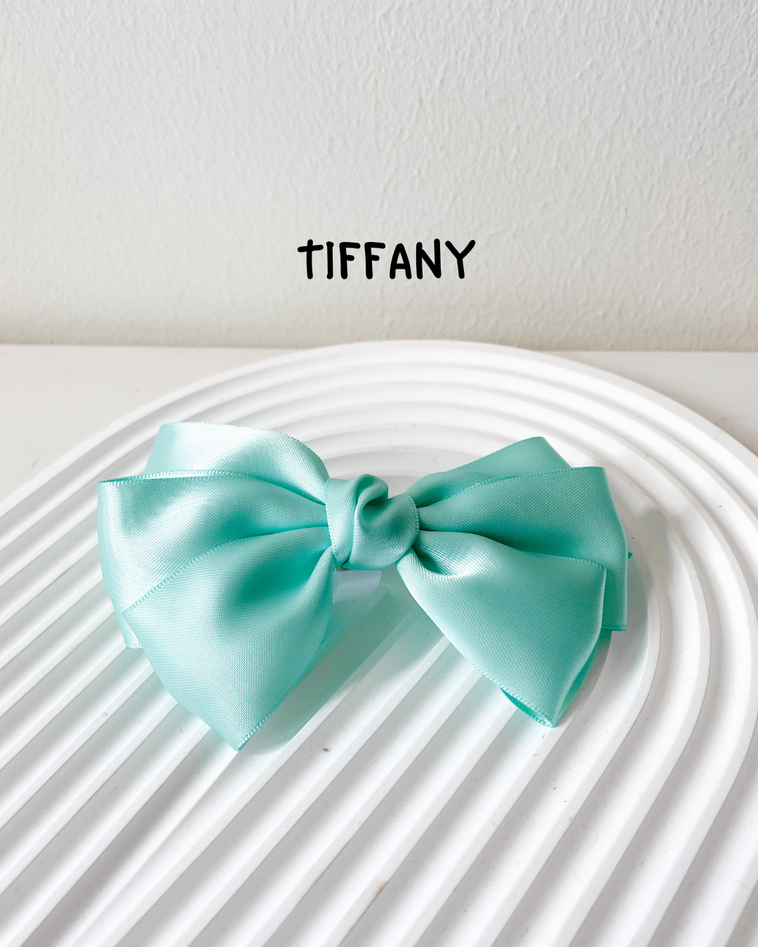 Coulette Collective - Flutter Bow